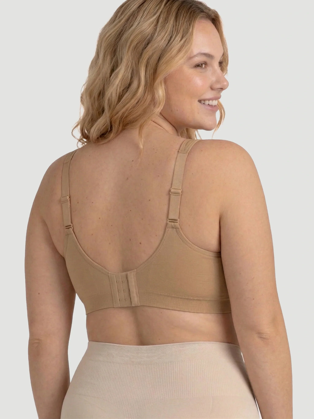 SPECIAL OFFER: Adjustable Wire Free Shaper Bra (Cups A-FF) + FREE Bra Extender 80% OFF
