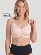 NEW DROP - LIMITED STOCK - Scalloped Push-Up Wireless Jelly Bra