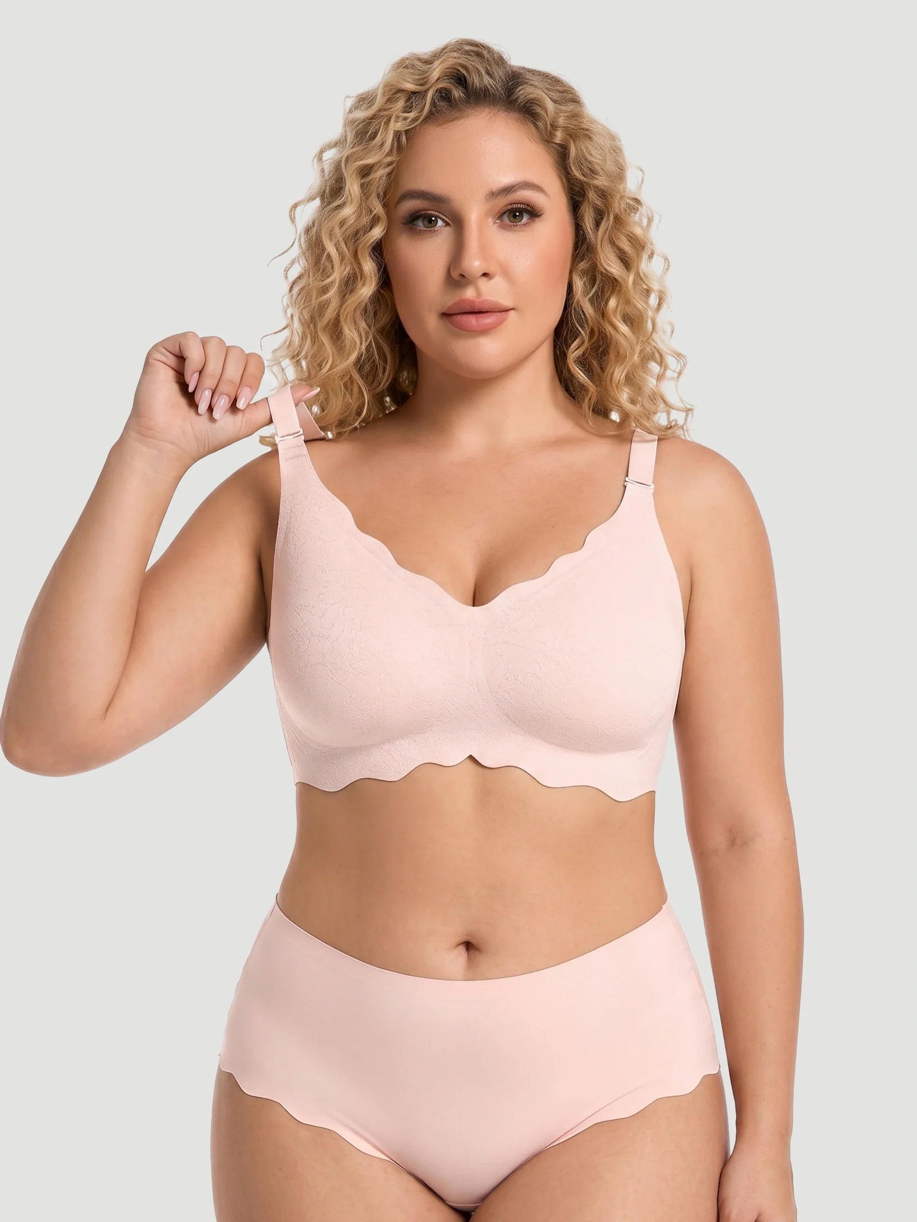 NEW DROP - LIMITED STOCK - Scalloped Push-Up Wireless Jelly Bra